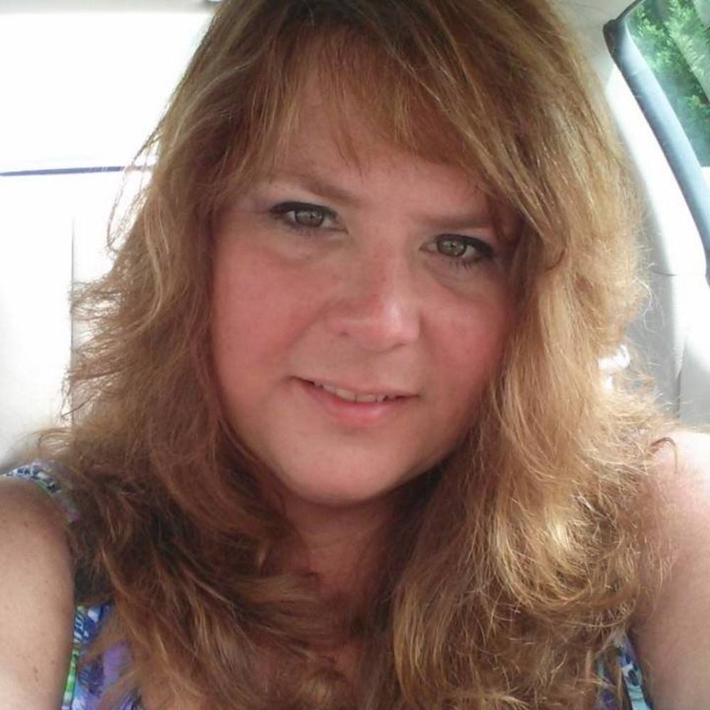 Meet your Posher, Deedee